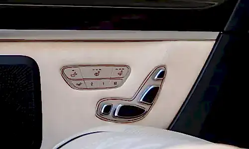 Перетяжка и тюнинг салона автомобиля в Москве, в детейлинг центре DOTCARS Перетяжка и тюнинг салона автомобиля в Москве, в детейлинг центре DOTCARS