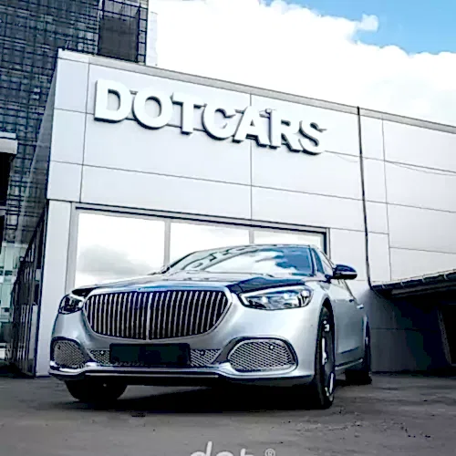 limitirovannyj-avtomobil-mercedes-maybach-serii-edition-100-10
