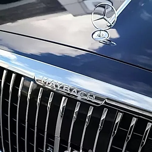 limitirovannyj-avtomobil-mercedes-maybach-serii-edition-100-21