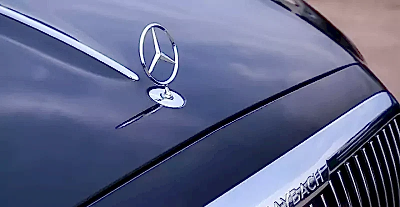 limitirovannyj-avtomobil-mercedes-maybach-serii-edition-100-37