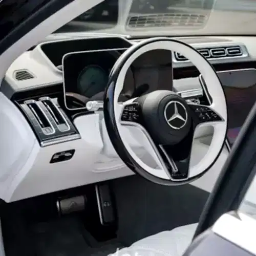 limitirovannyj-avtomobil-mercedes-maybach-serii-edition-100-1