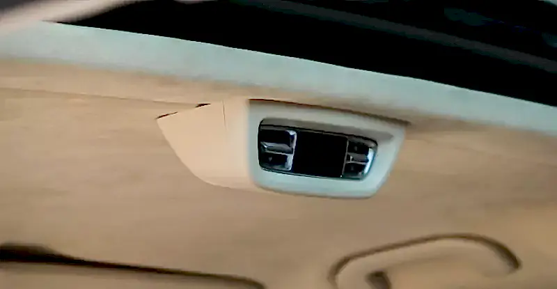 pereoborudovanie-i-sozdanie-mobilnogo-kabineta-mercedes-v-class-23