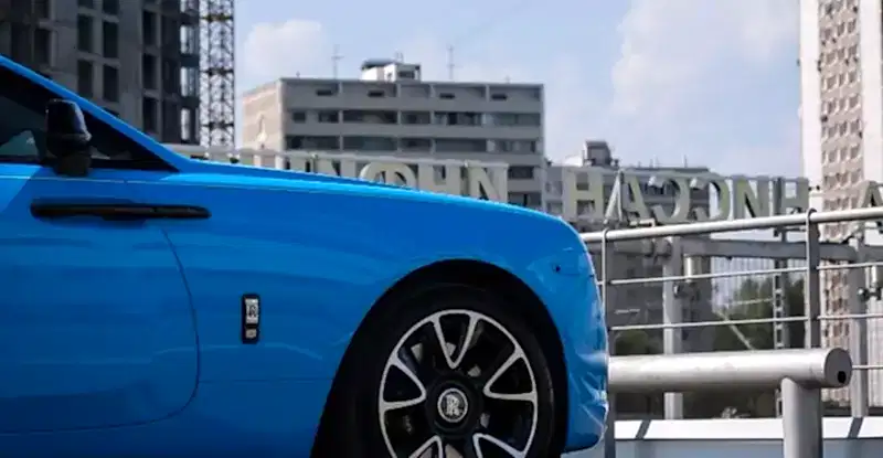 rollsroys-wraith-blue-vtorogo-takogo-net-ni-u-kogo-9