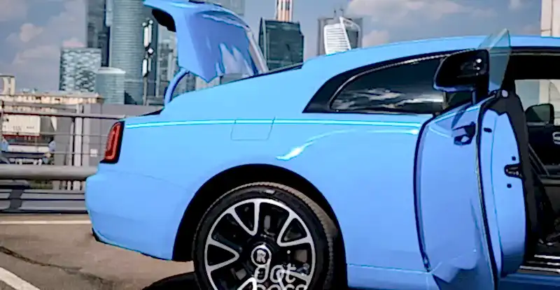rollsroys-wraith-blue-vtorogo-takogo-net-ni-u-kogo-14